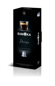 Deciso-GIMOKA -  קפסולות קפה למכונות נספרסו   תערובת חזקה ואינטנסיבי. אספרסו  המספק תערובת של ניחוחות של אבקת קקאו לא ממותקת ופירות יבשים. תהליך הקלייה הכהה מעניק לתערובת זו טעם חזק של עץ, המשאיר טעם ארוך קפסולות תואמות מכונות נספרסו 5 גרם  רמת חוזק 10